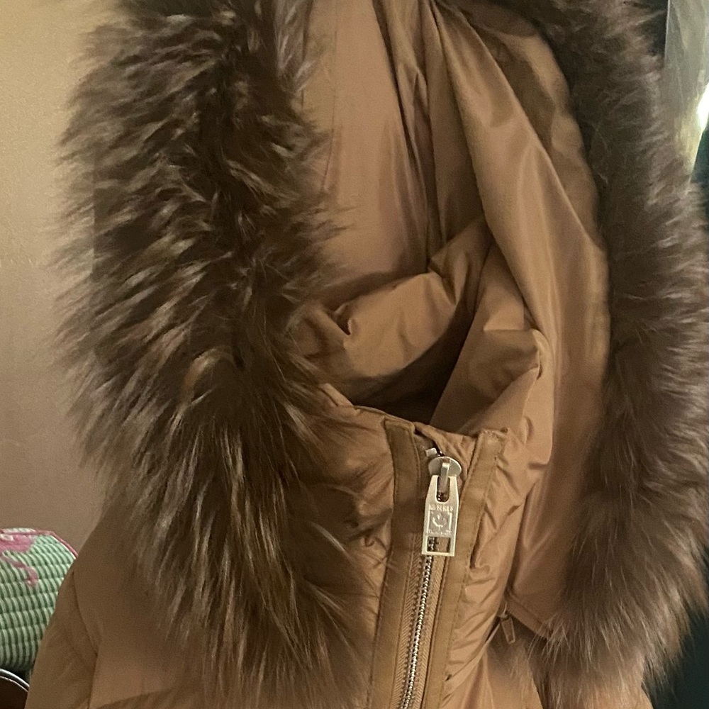 Series by Nicole Benisti w real fox fur Hood. Size medium. Worn several times
